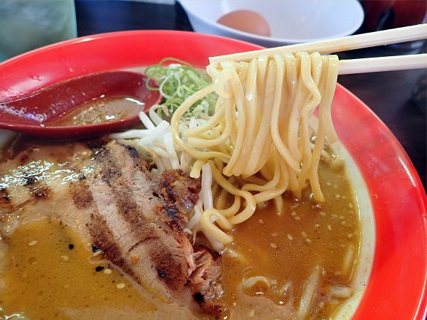 みそ助