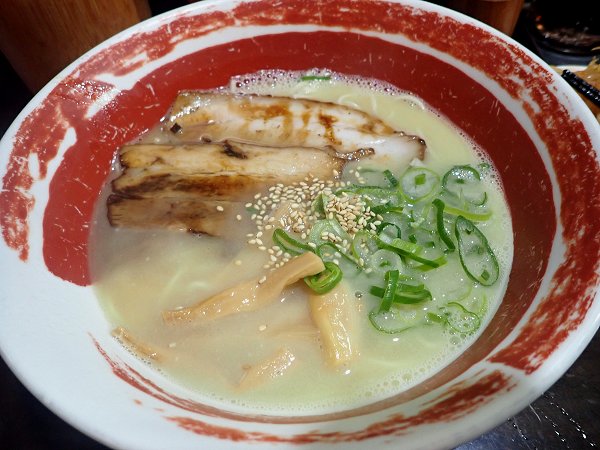 徳島ラーメン麺王神戸元町店
