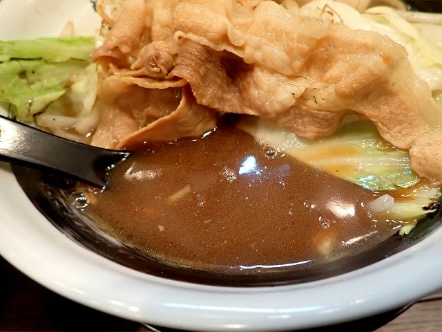 j̃[傢