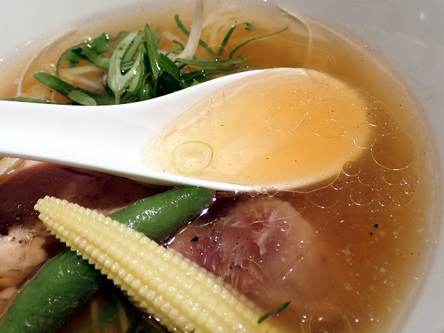 だしが命の塩ラーメンぎょぎょぎょ尼崎店