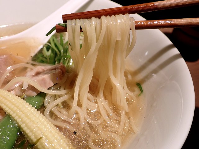 だしが命の塩ラーメンぎょぎょぎょ尼崎店