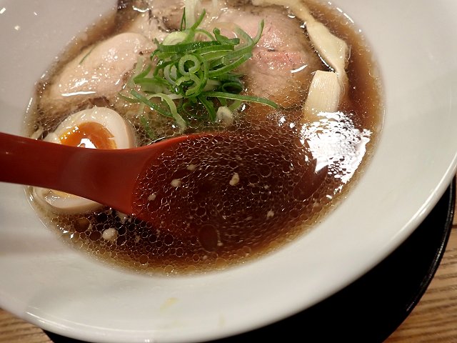 nݖ[߂\񕪉CIΓX