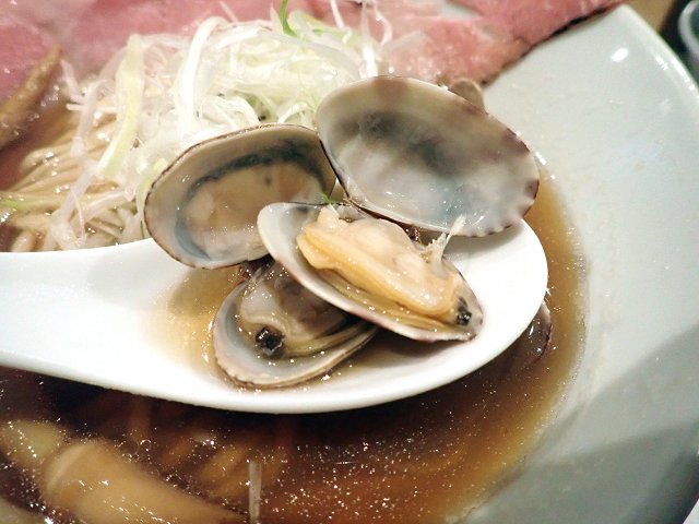 �����I���W�Ō�̂ЂƂӂ藧�ԓX