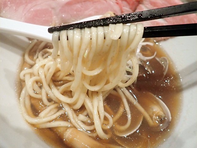 �����I���W�Ō�̂ЂƂӂ藧�ԓX