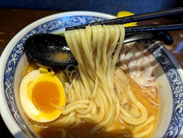 Ɩ